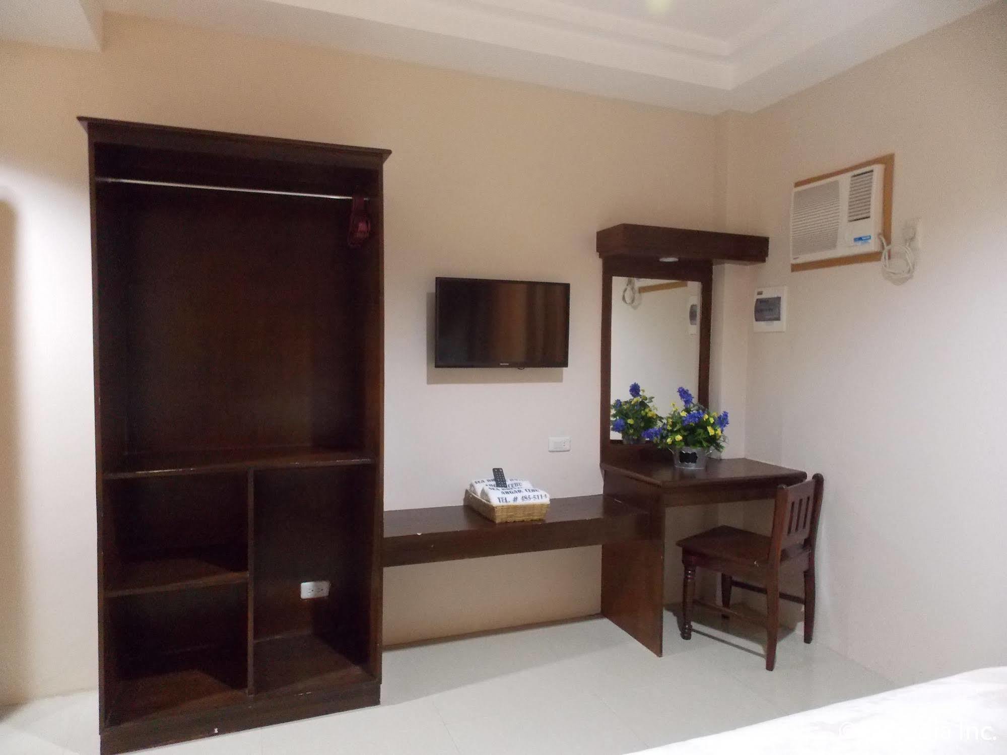 Hotel Sea Breeze 3*