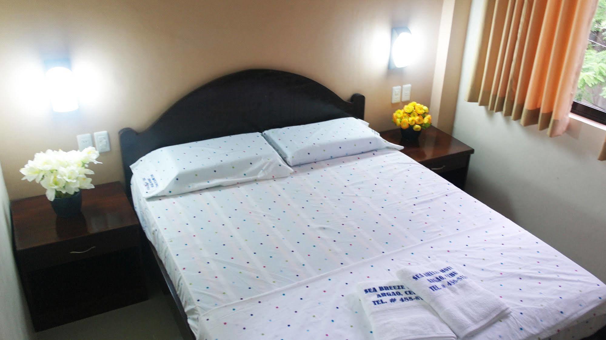 Sea Breeze Hotel 3*