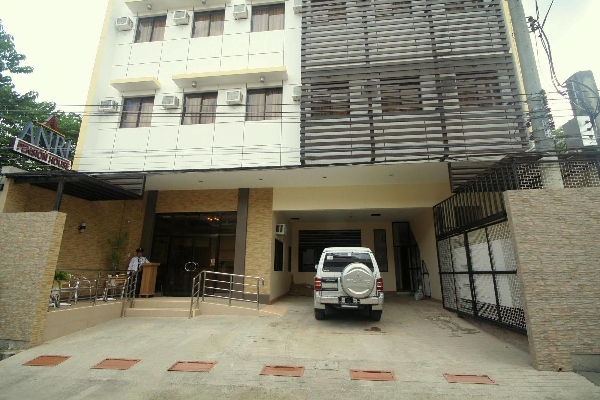 Anri House Hotel