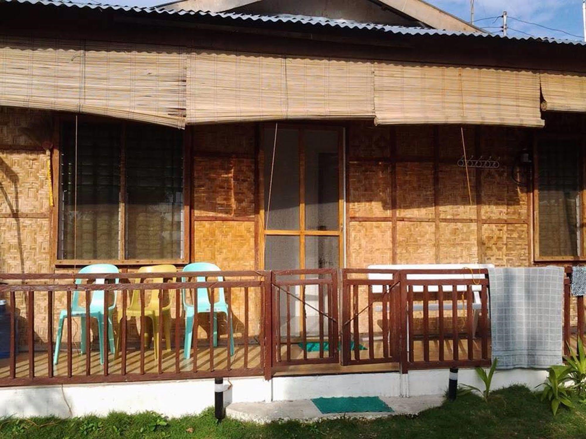 Cronin Bed & Breakfast 2*