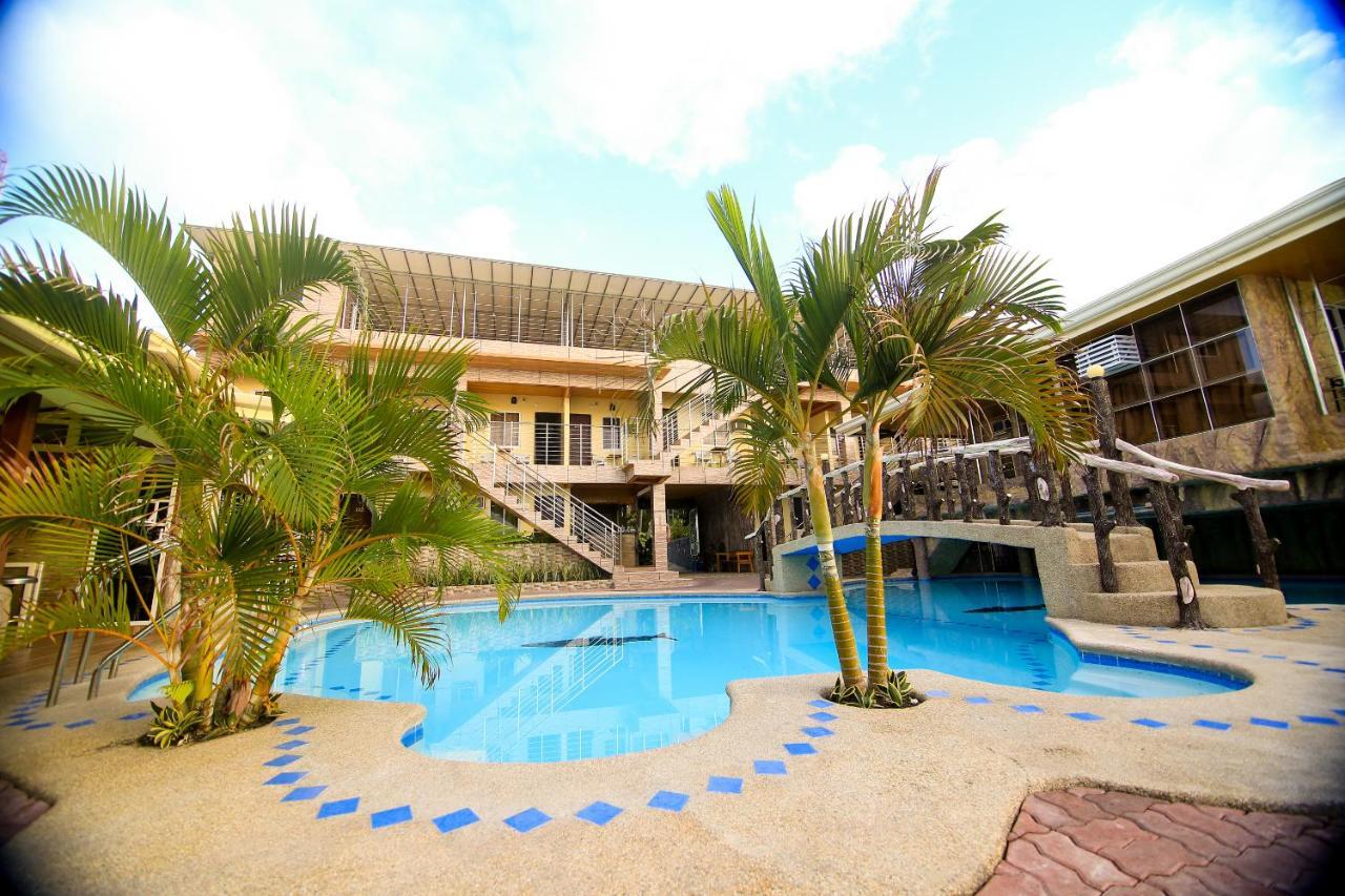 Gingging And Hotel