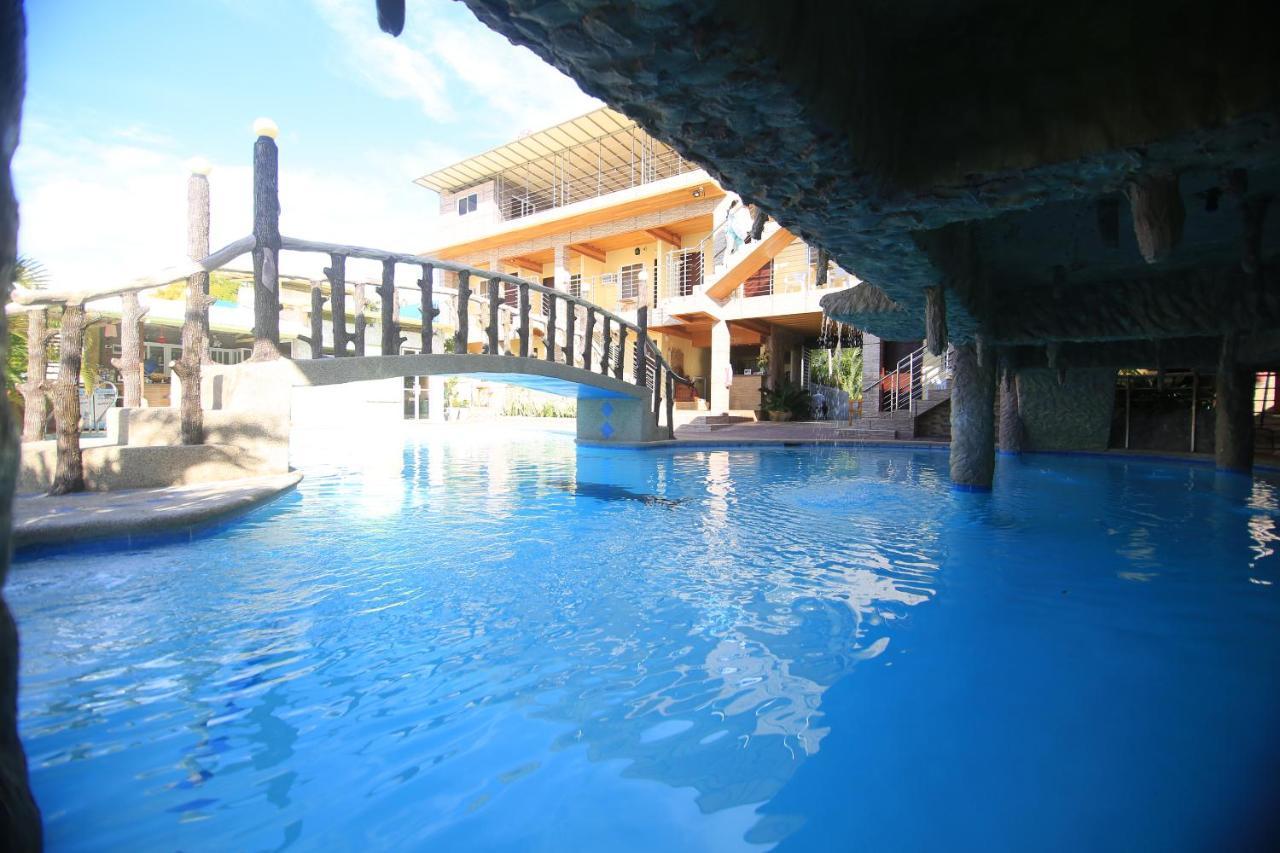 Gingging And Hotel 3*