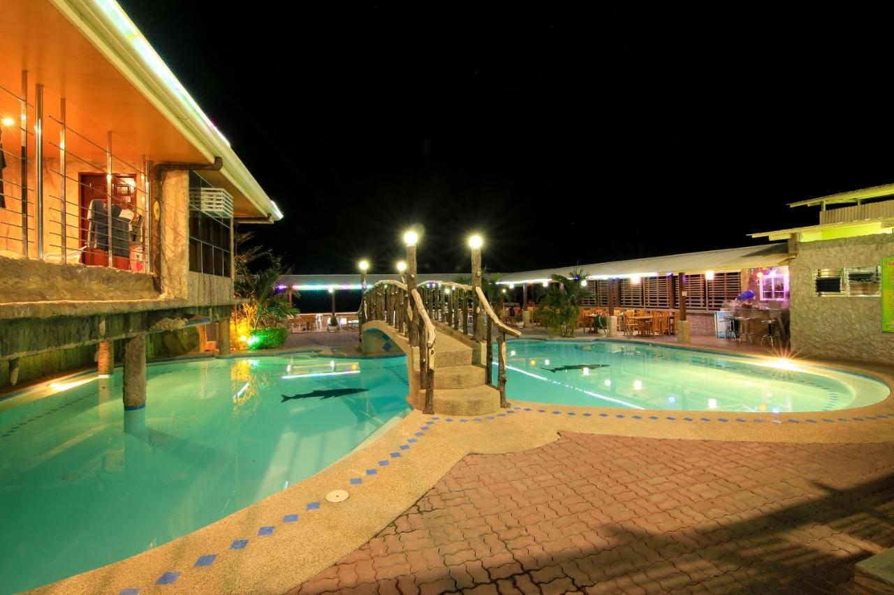 Gingging And Hotel