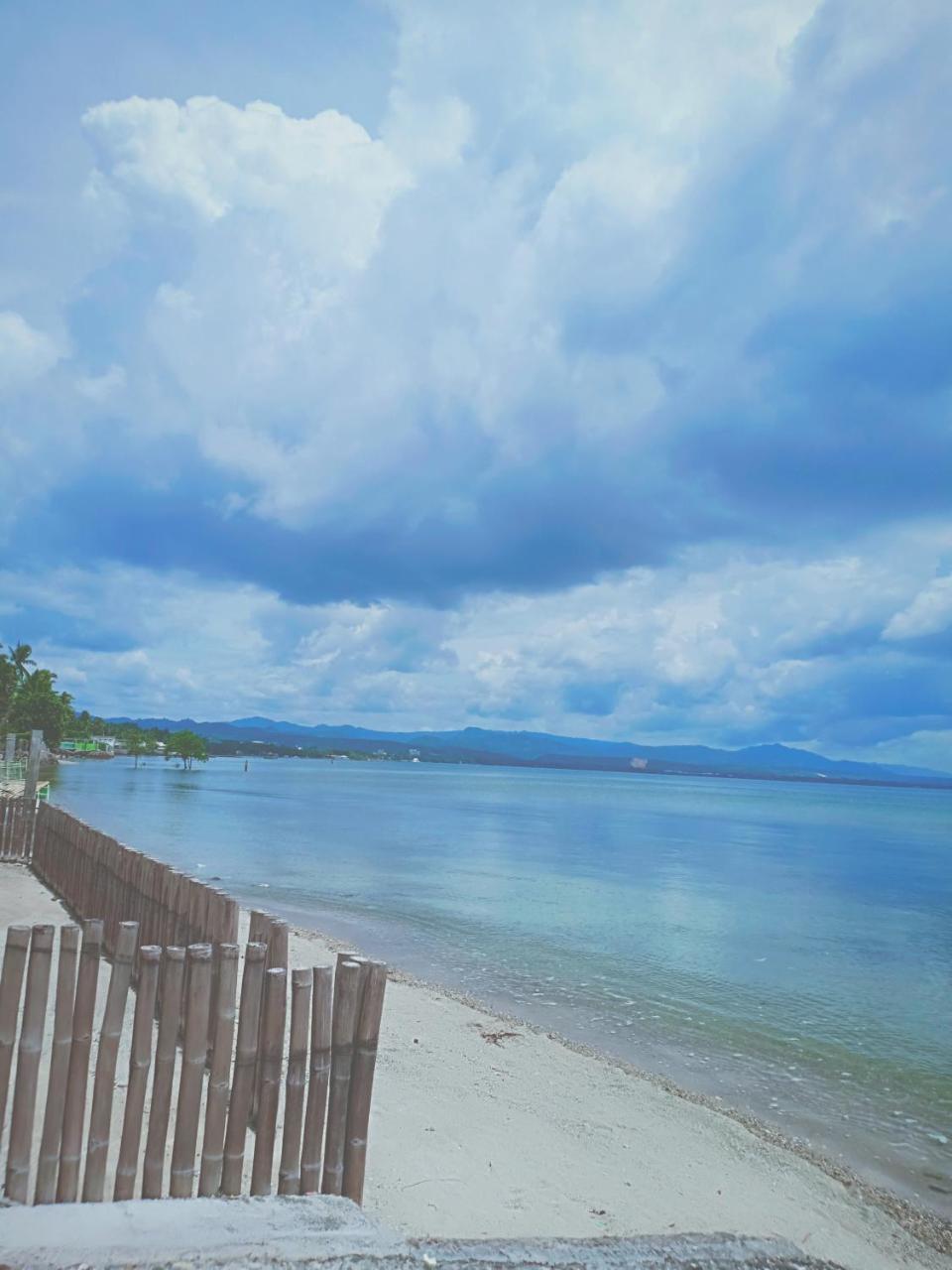 Bonbon Beach House *