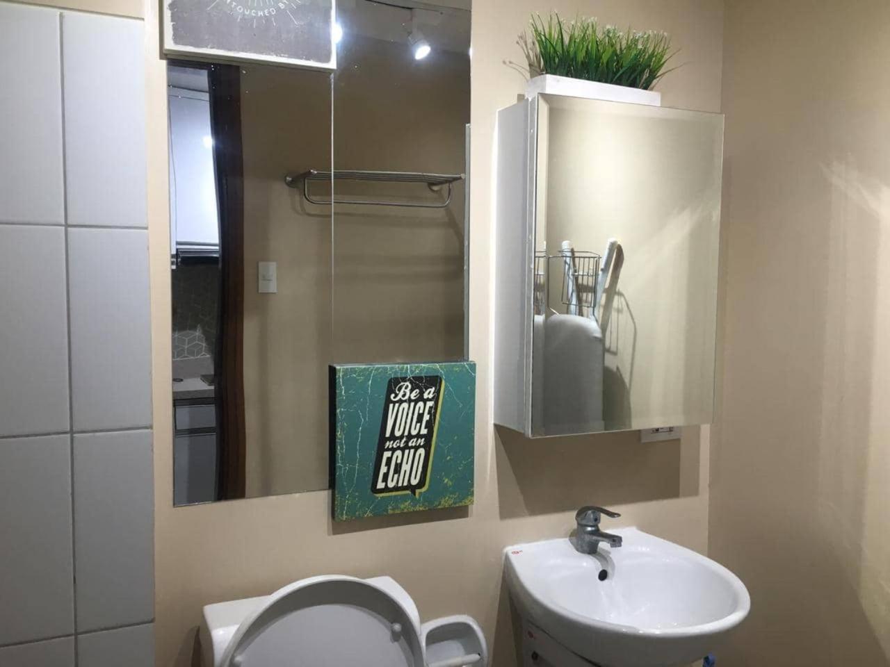 Horizon 101 Unit 31i By Felicity Bedsit Apartment
