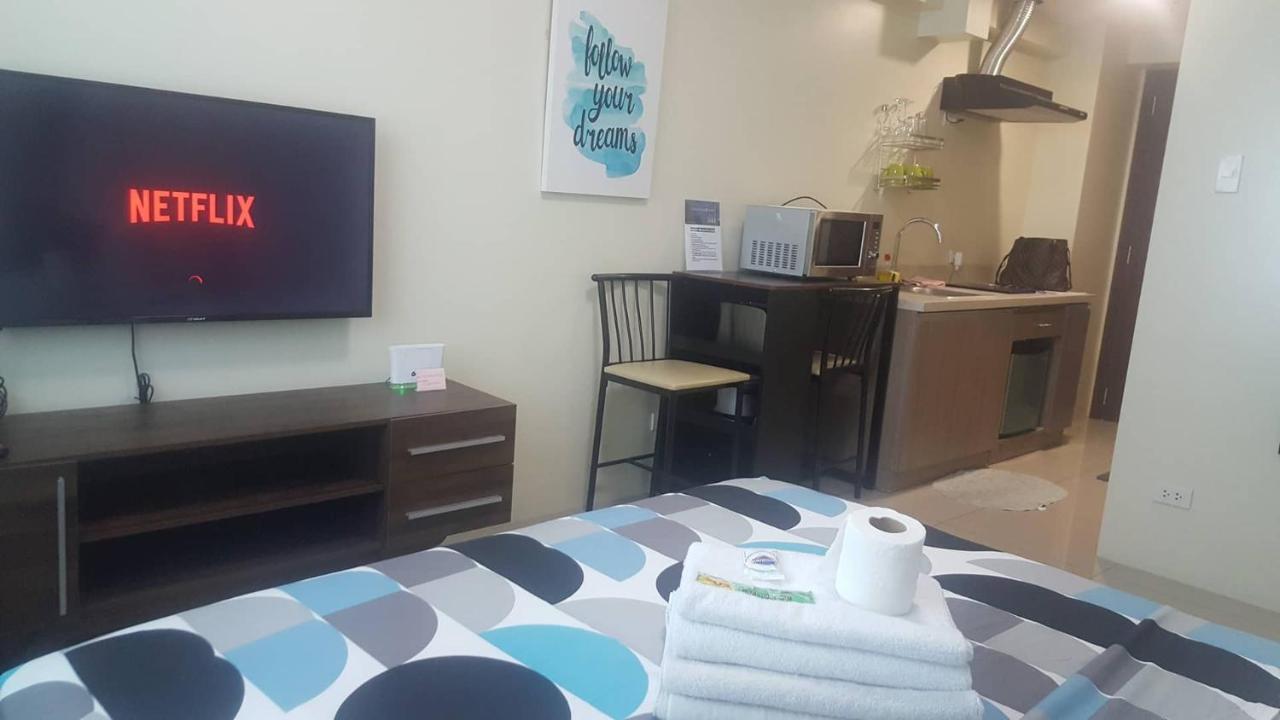Horizon 101 Unit 31i By Felicity Bedsit * Cebu