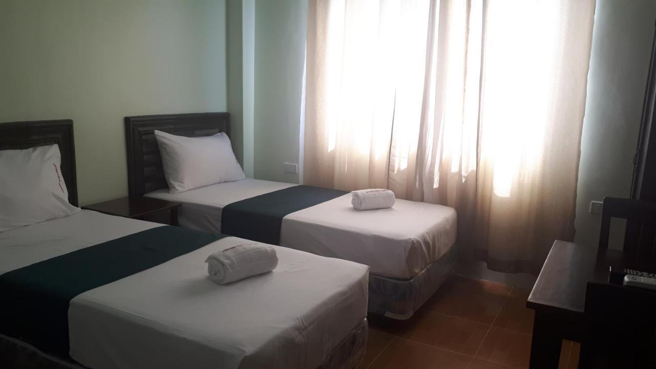 Adams View Hotel Moalboal