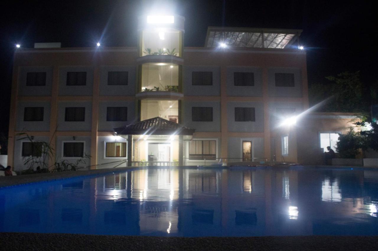 Adams View Hotel Moalboal