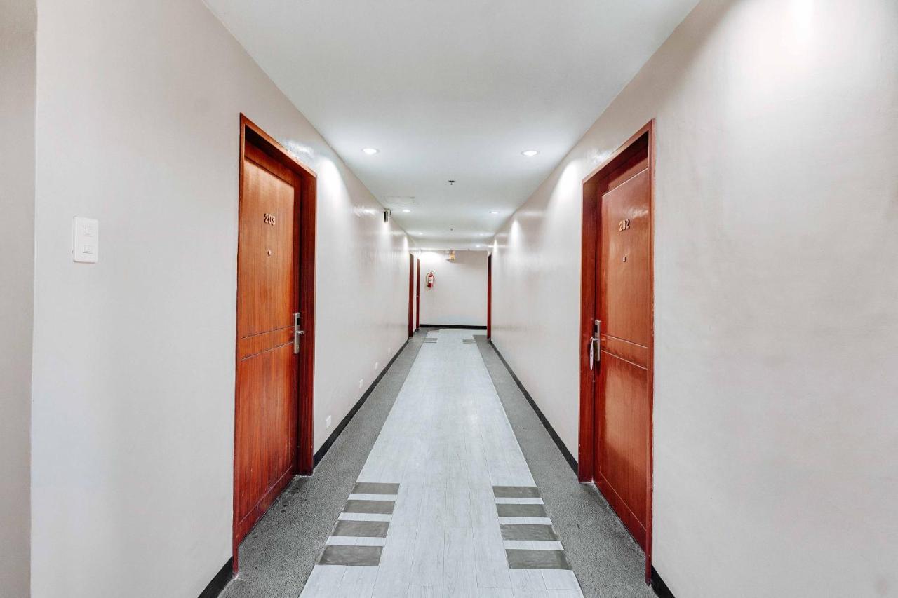 Hotel Reddoorz Near Mango Avenue Cebu