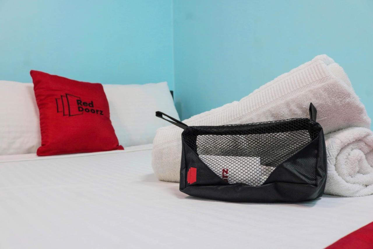 Reddoorz New Era Budget Mandaue Former Reddoorz Near Uv Mandaue Hotel 3*