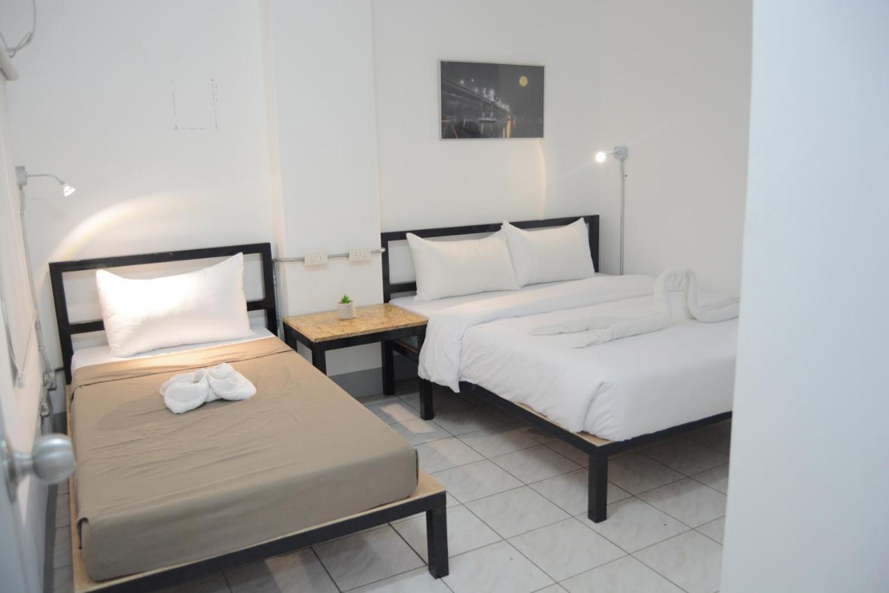 Mad Monkey (adults Only) Hostel Cebu