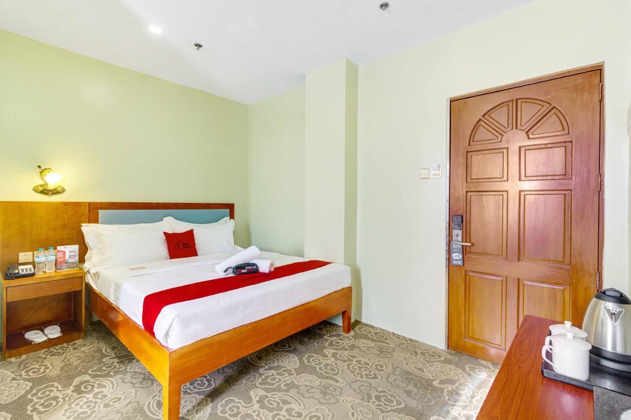 Hotel Reddoorz Premium @ Mabolo 2