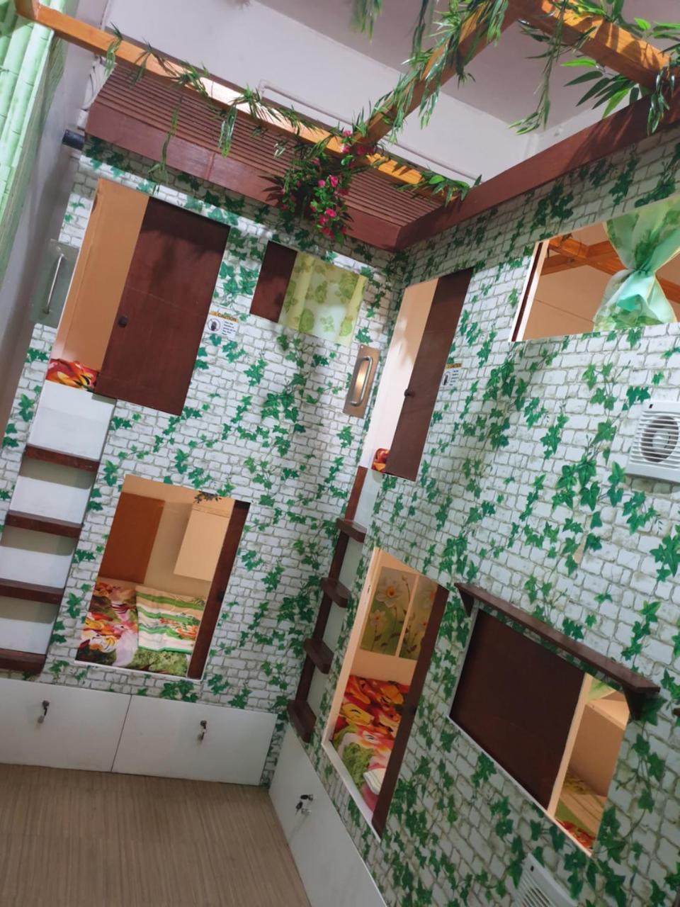 Gardenpod + Cafe *