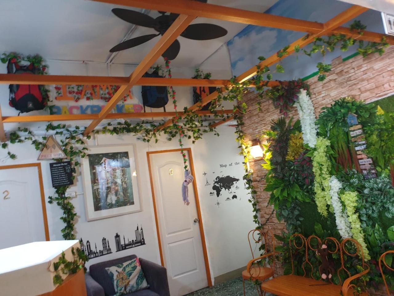 Gardenpod + Cafe *