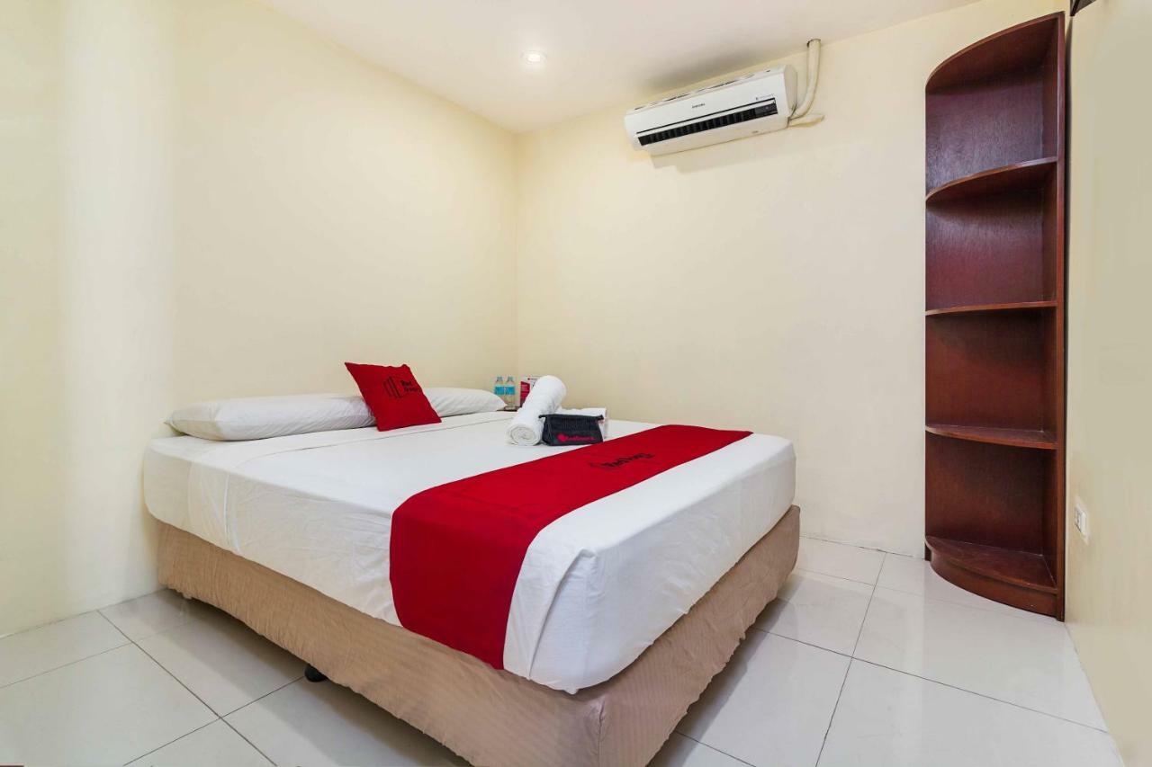 Reddoorz @ Highway Mandaue Hotel 2*
