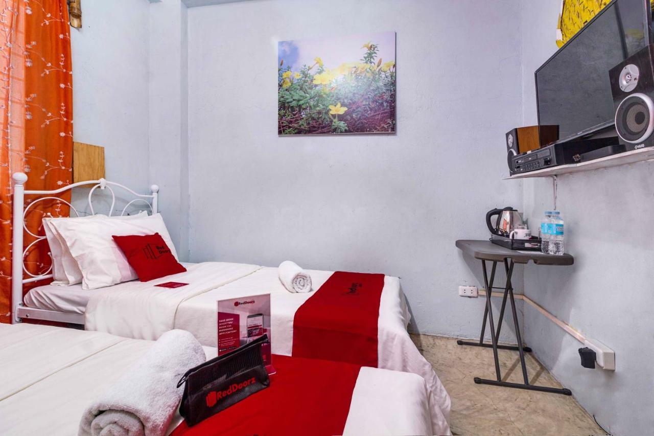 Hotel Reddoorz @ Zapatera Cebu