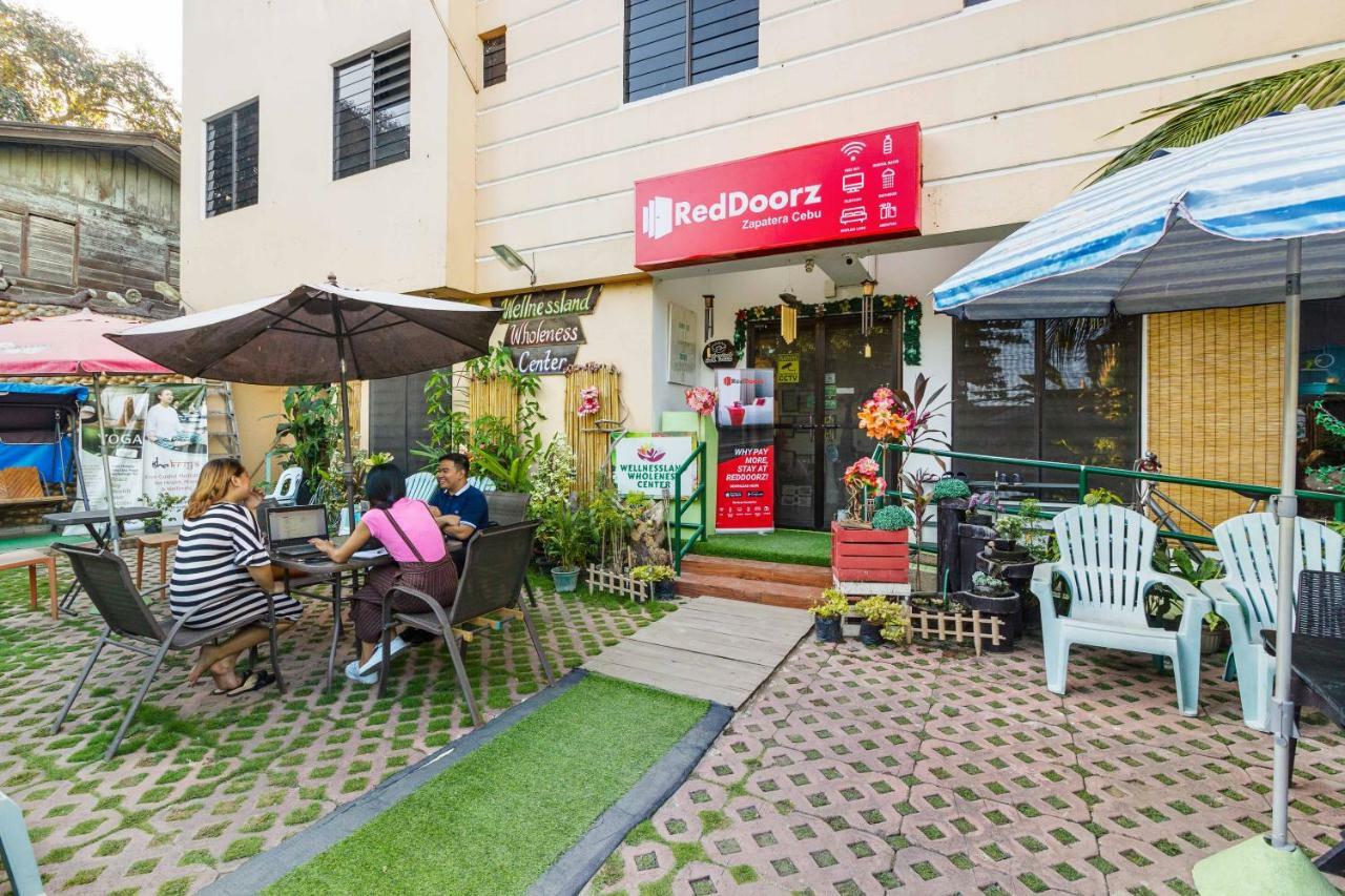 Hotel Reddoorz @ Zapatera Cebu