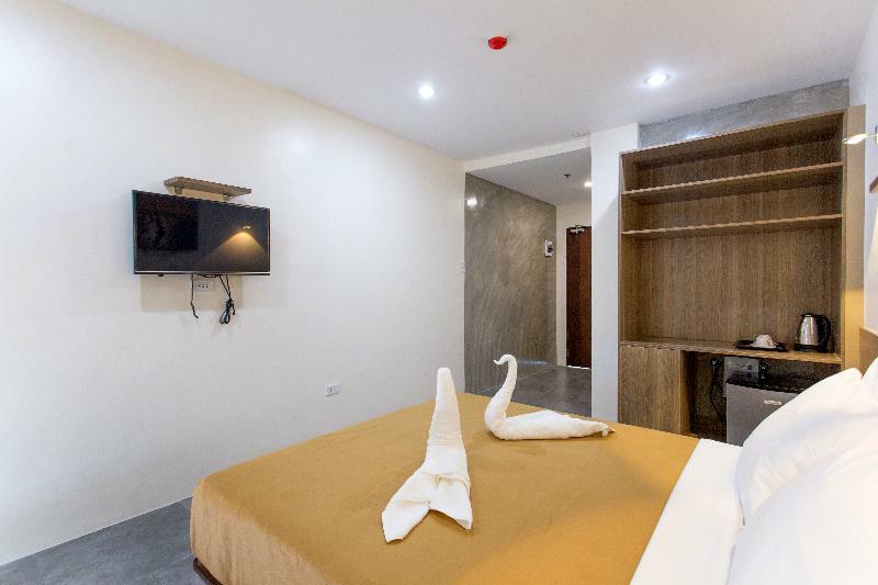 Hotel 18