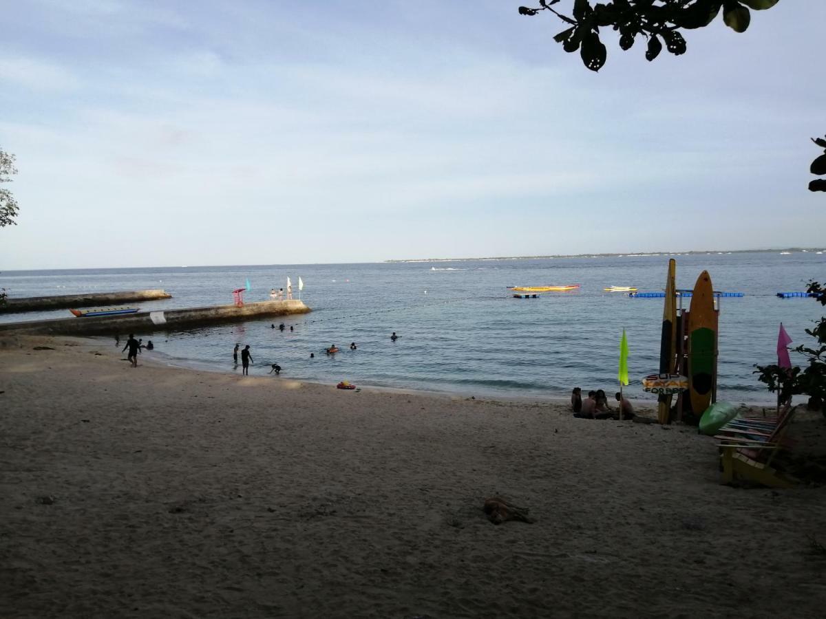 Mactan Newtown Deluxe Island Breeze Apartment