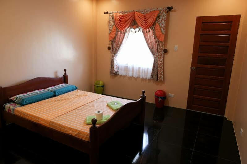 Luzmin Bh - Pink House Apartment *