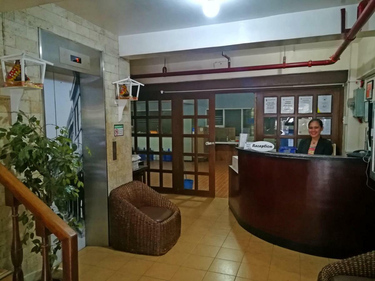 Dona Mercedes Hostel *