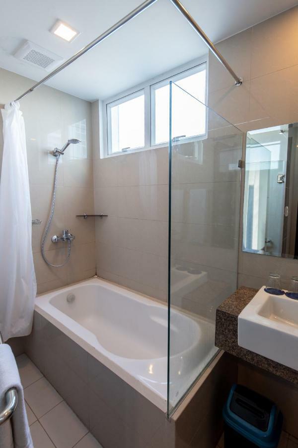 C Suites At Mactan Newtown Hotel Lapu-Lapu City