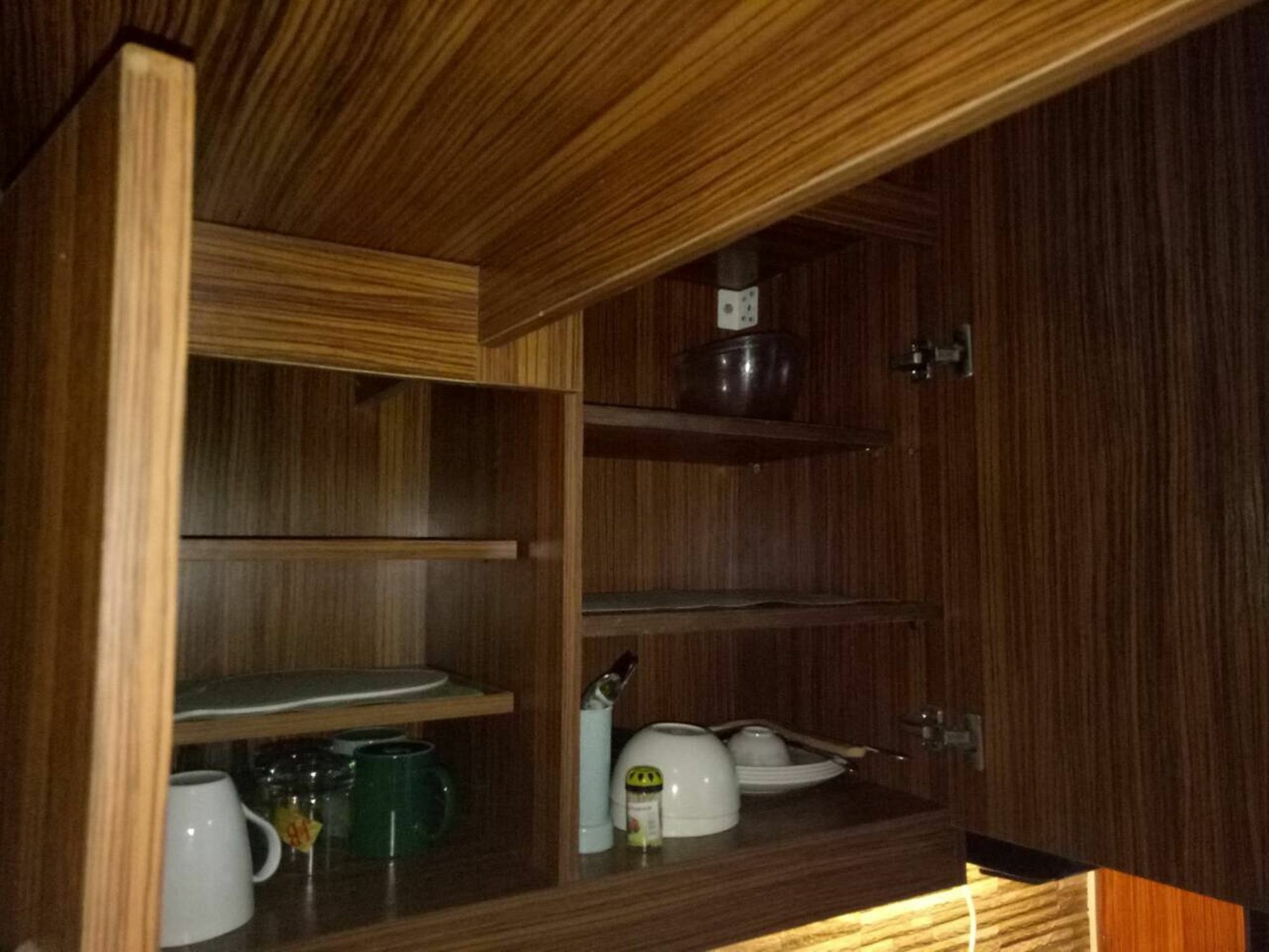 One Bedroom Flat Near It Park