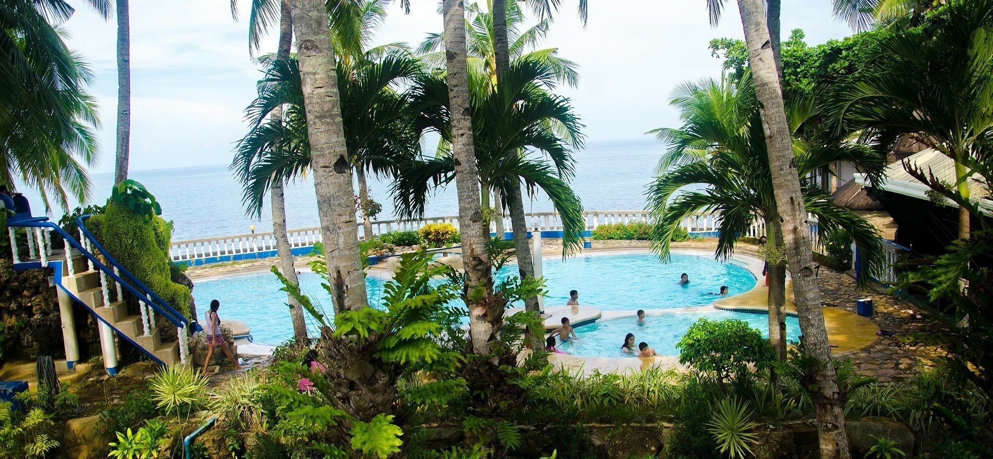 Estaca Bay Gardens Conference Hotel 2*
