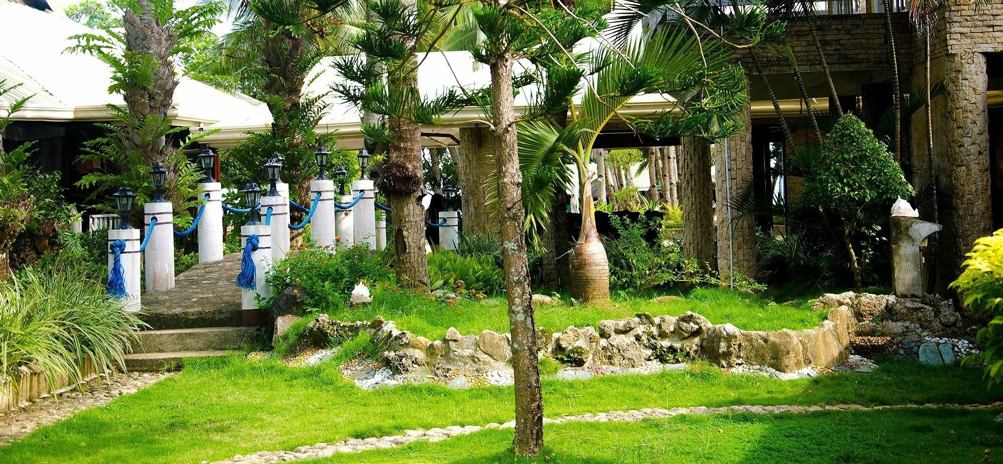 Estaca Bay Gardens Conference 2* Liloan