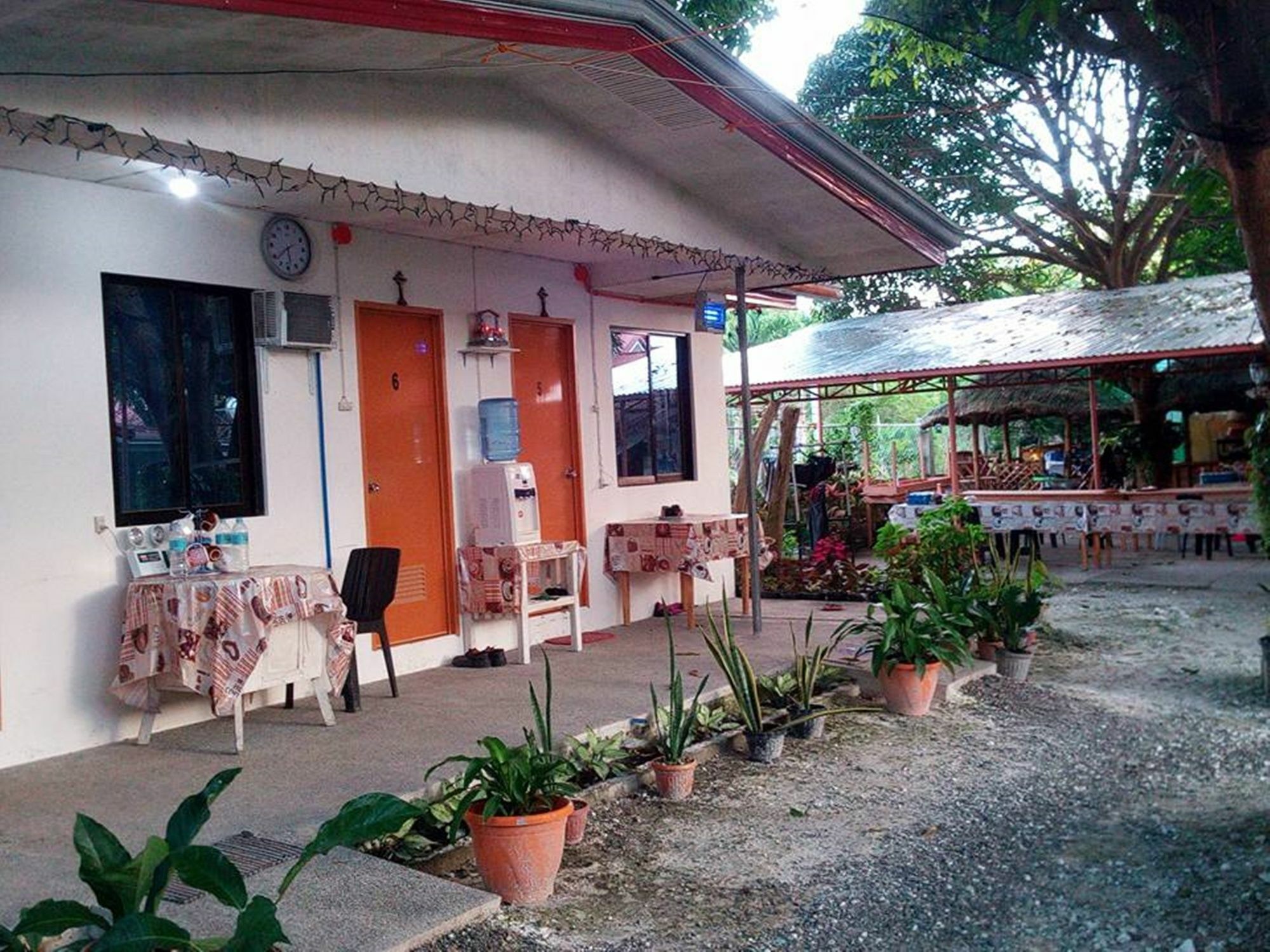 Guest house Emoks 2*