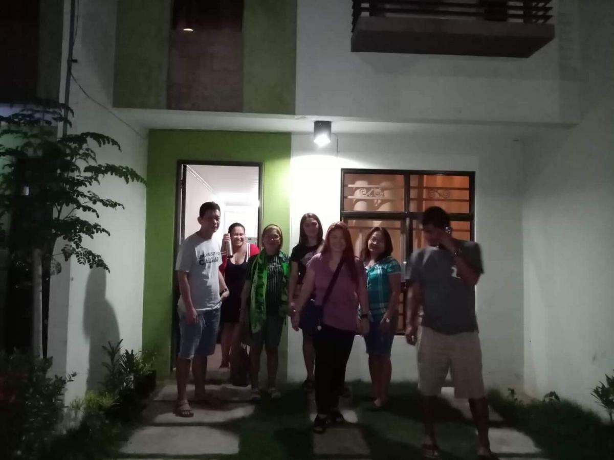Haus Of Emerald By Jeyo *