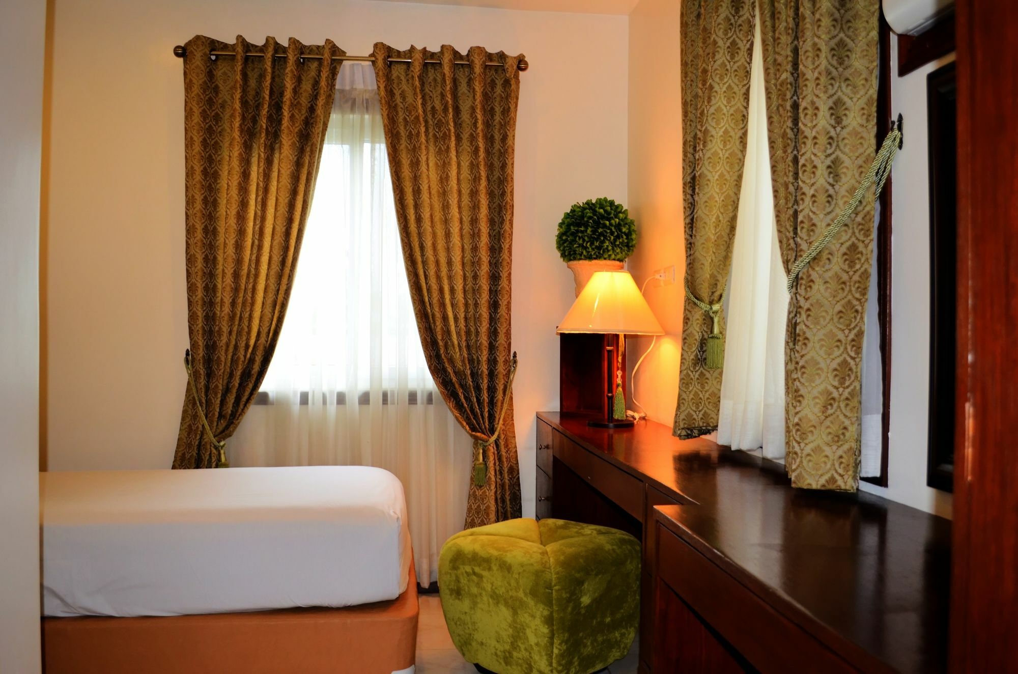 Grand Isabella Residences 3* Cebu