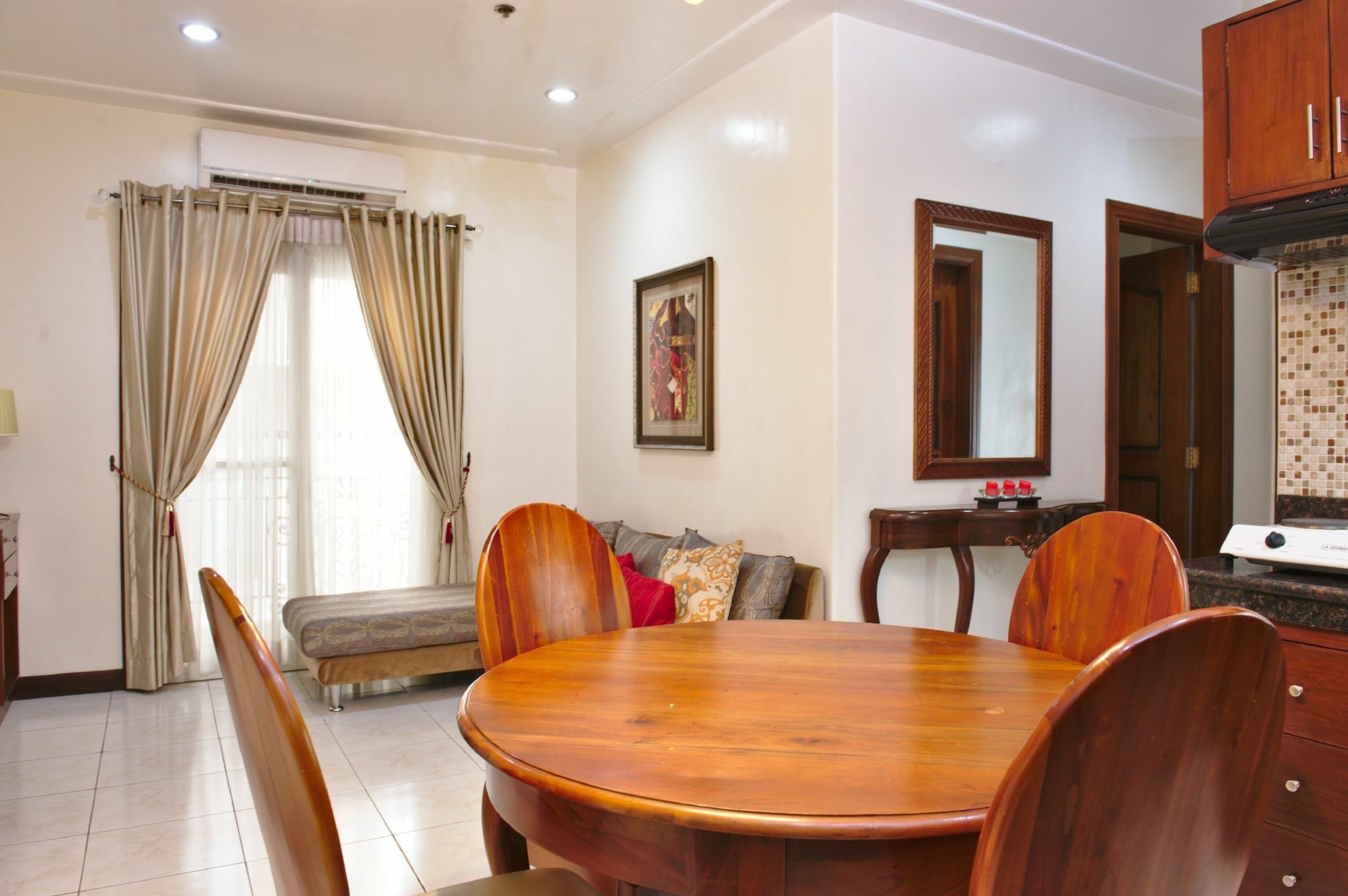 Aparthotel Grand Isabella Residences Cebu