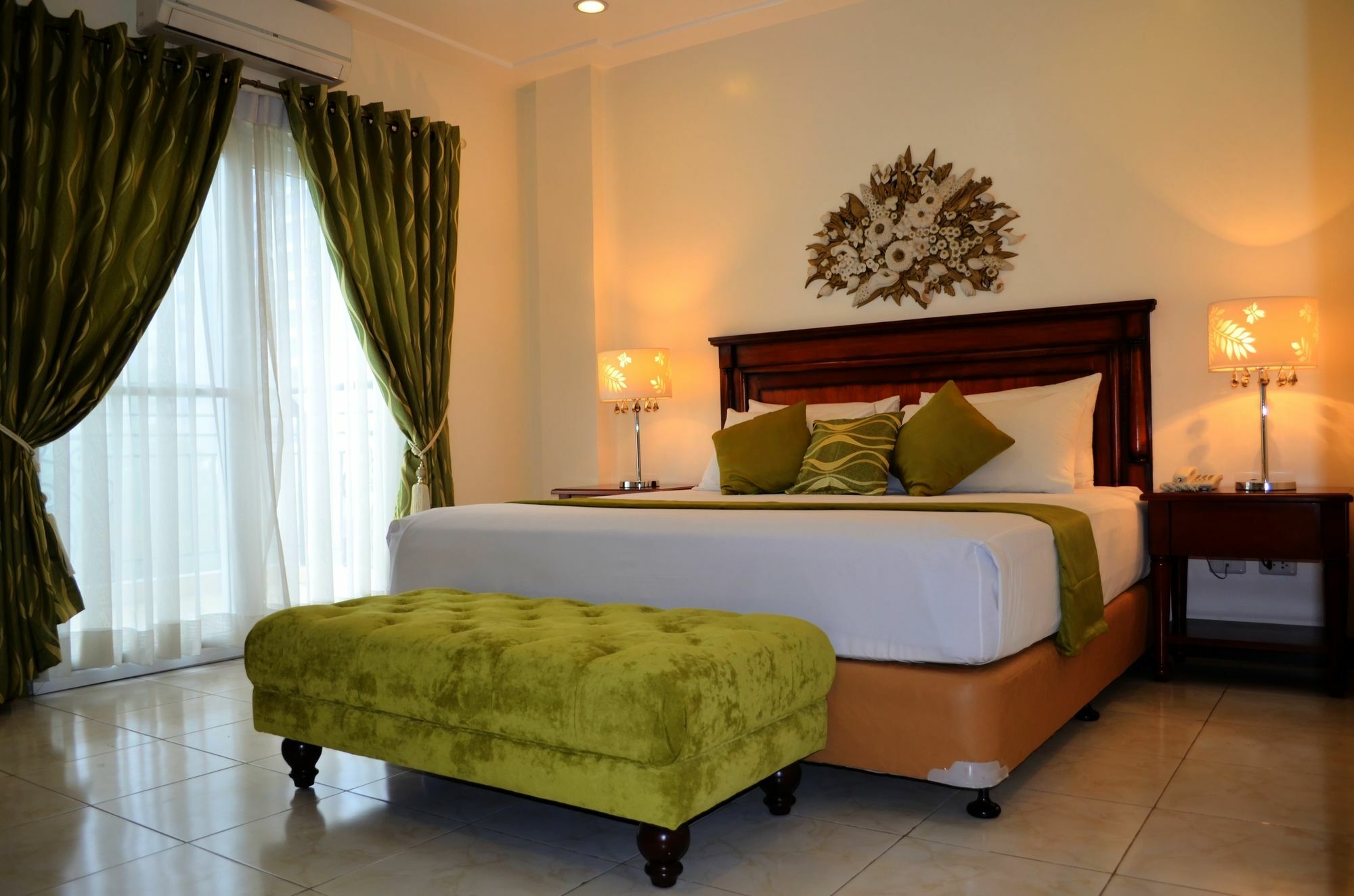 Grand Isabella Residences Aparthotel
