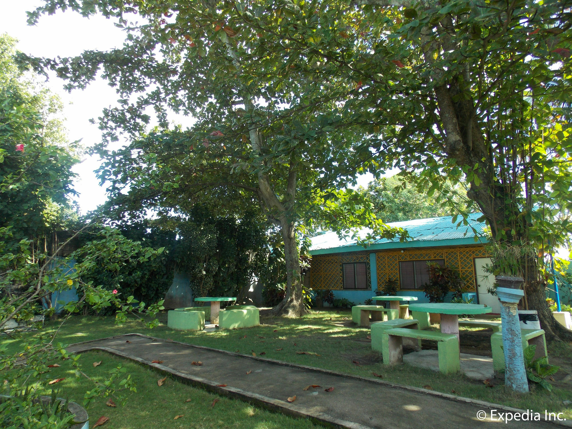 Looc Garden Resort