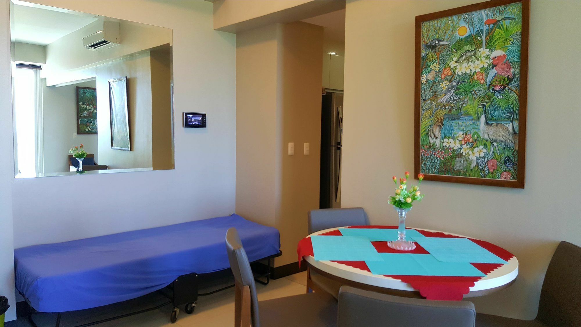Apartment 8 Newtown Boulevard