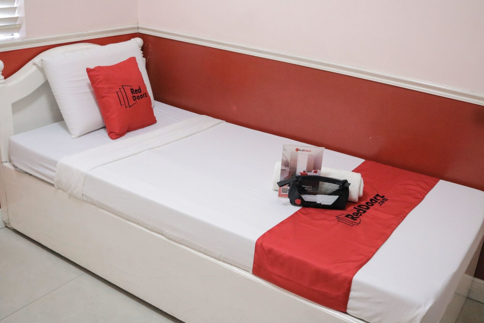 Reddoorz @ Bonifacio St 2*