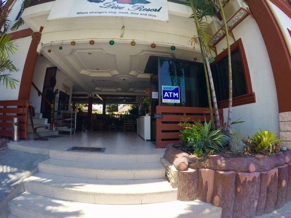 Eve's Kiosk Dive * Moalboal