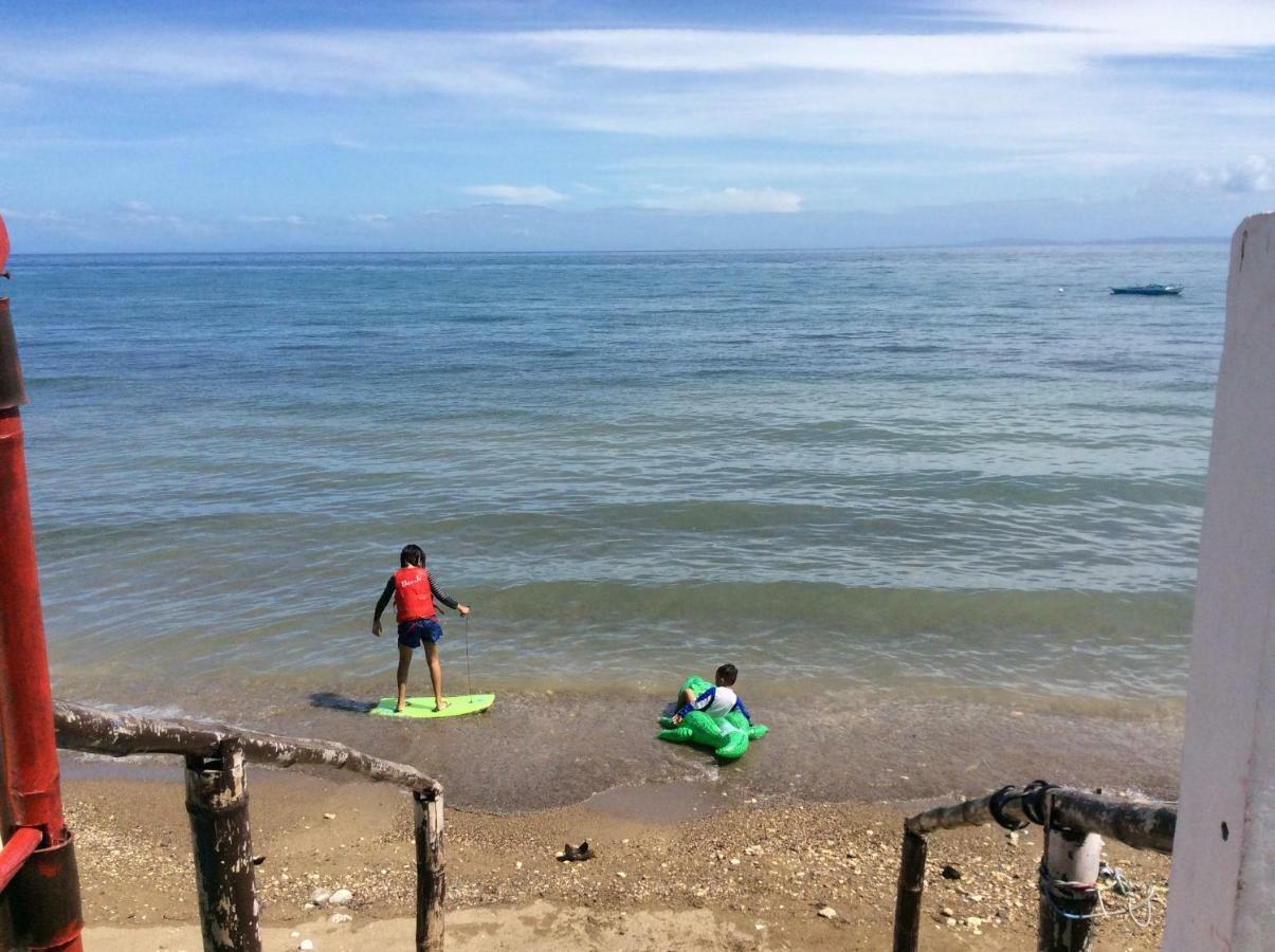 Bahay bakasyunan Sunrise Beach House @ *