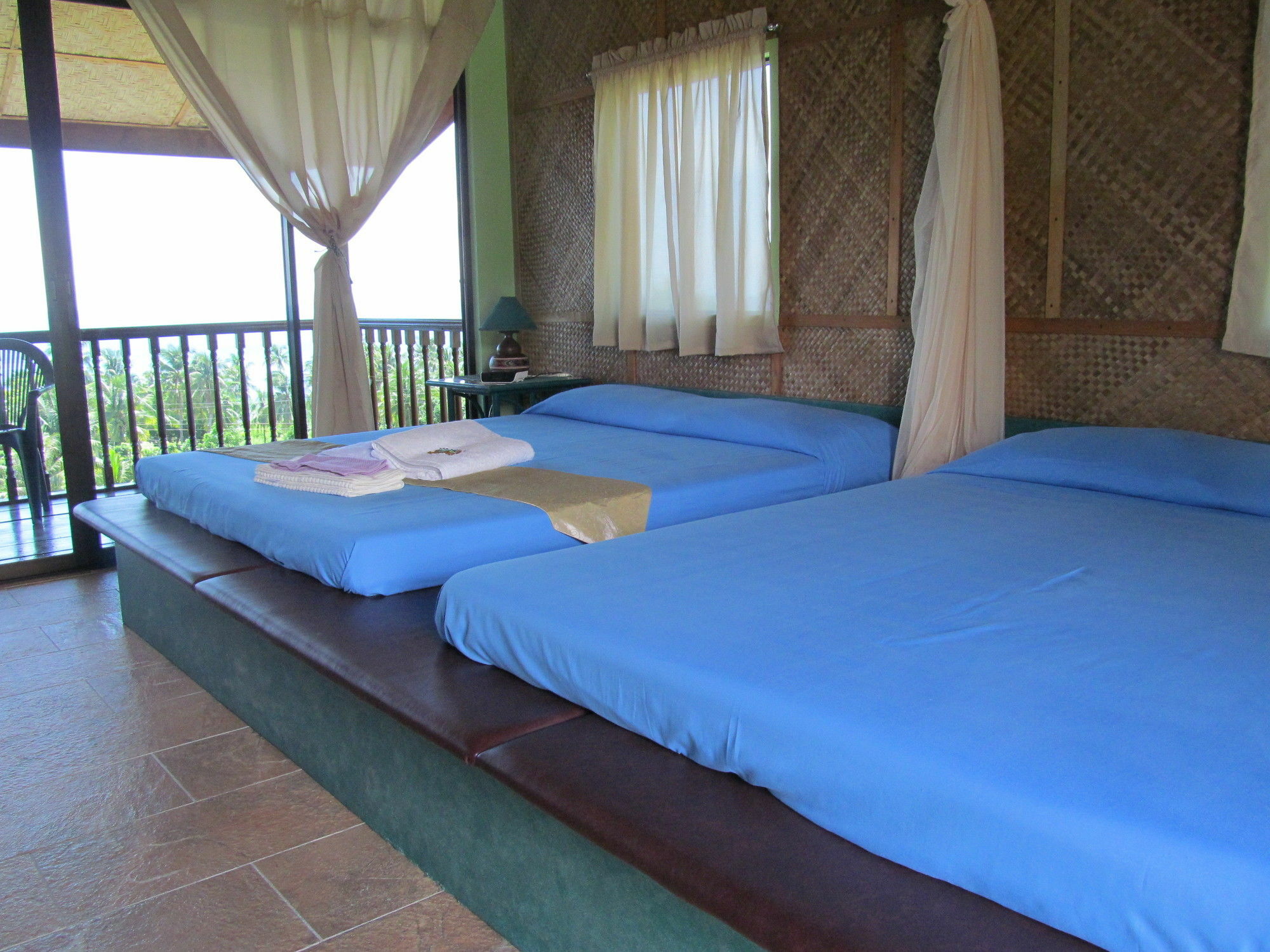 Parrot Paradise Resort Boljoon
