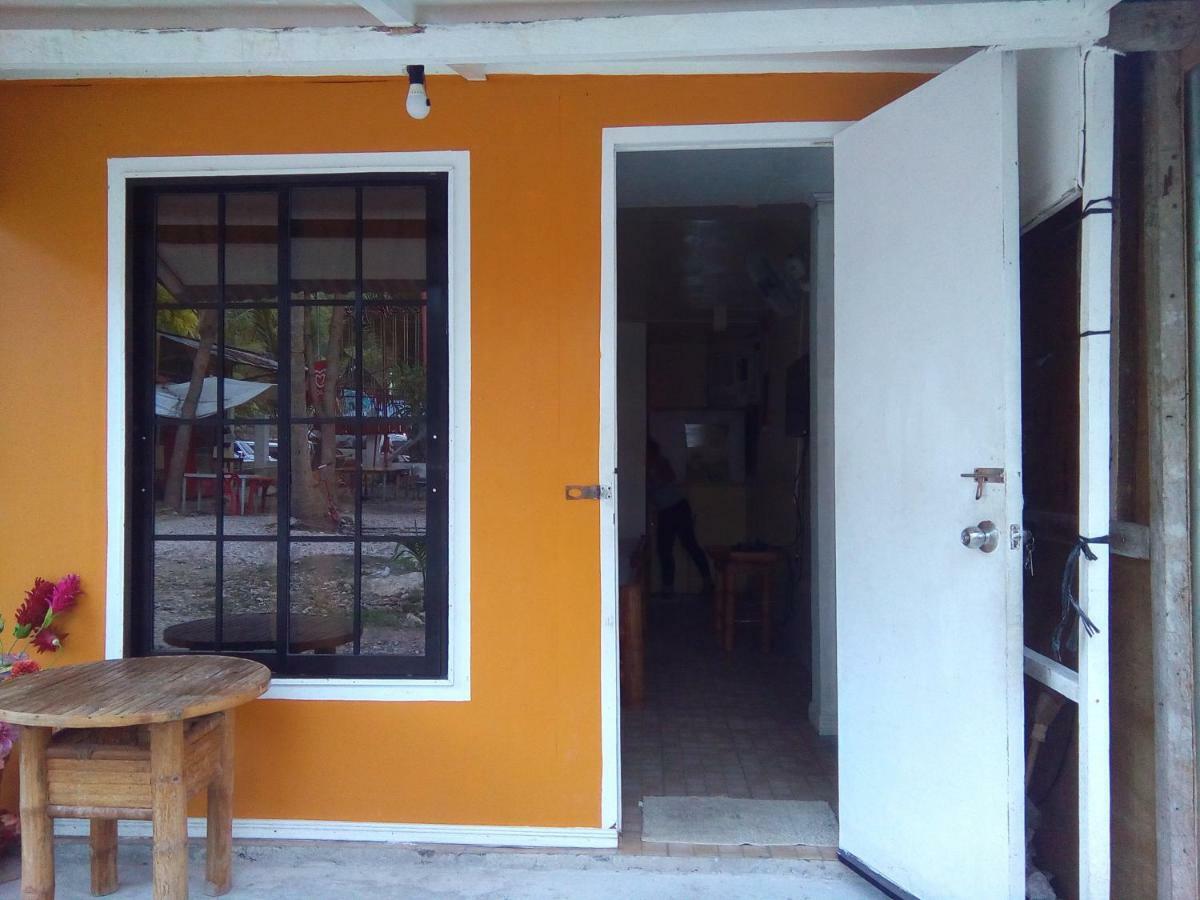 Mother Teresa And Restaurant 2* Oslob