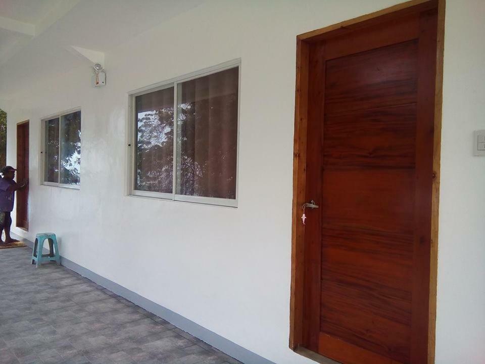 Mother Teresa And Restaurant 2* Oslob