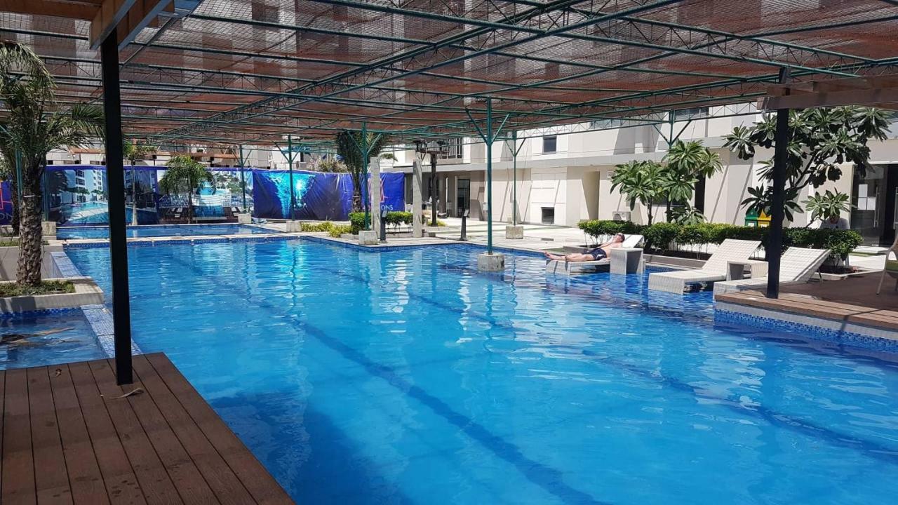 Horizons 101 - Panoramic View By St. Therese Apartment *