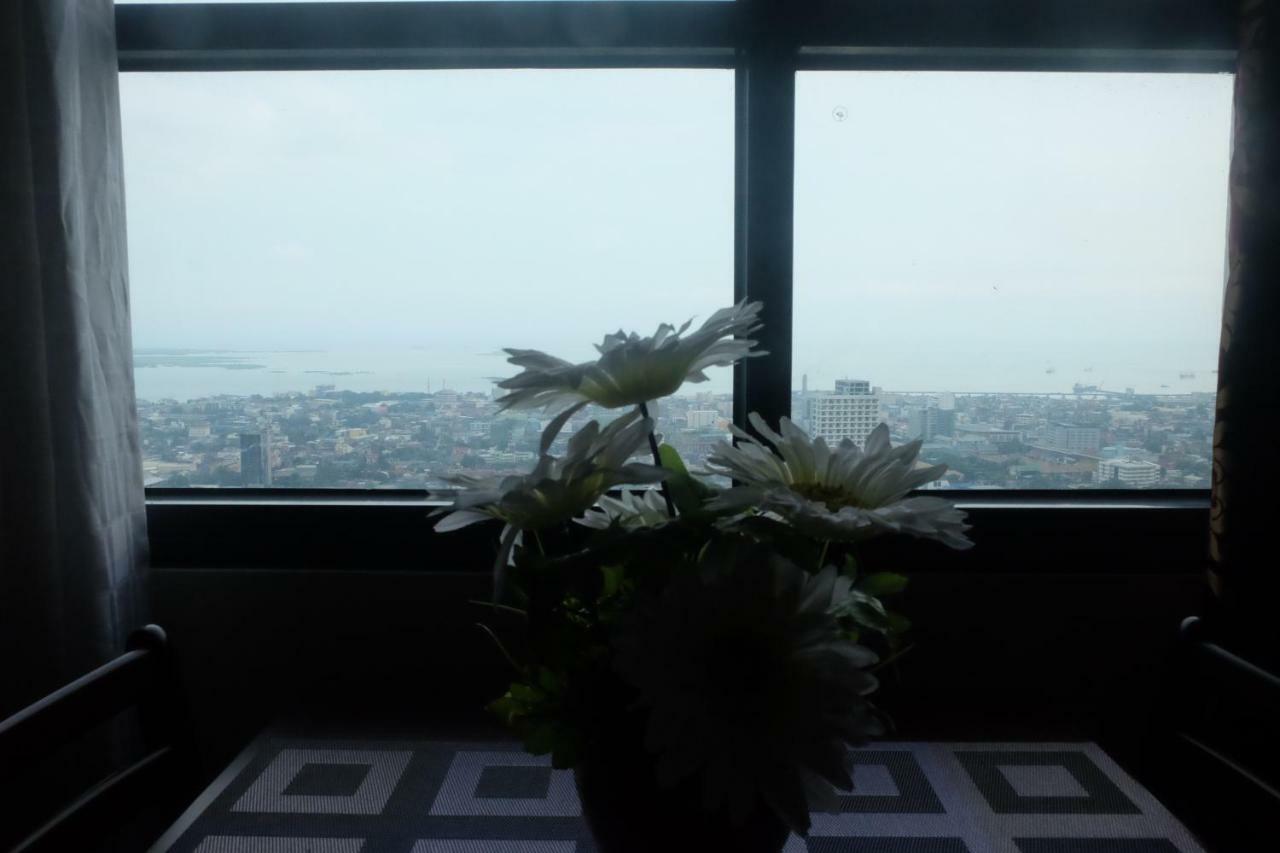 Horizons 101 - Panoramic View By St. Therese Apartment Cebu