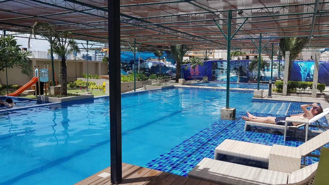 Horizons 101 - Panoramic View By St. Therese Apartment Cebu