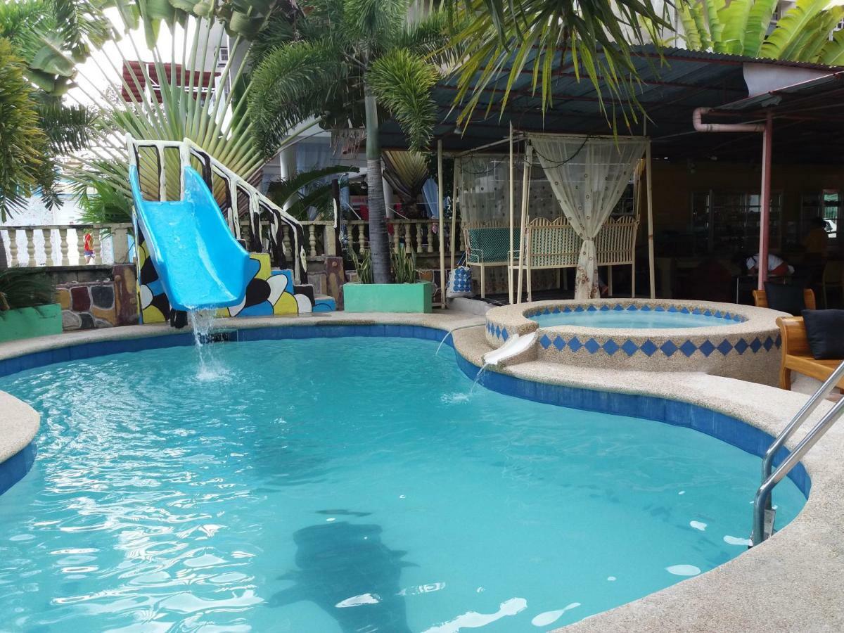 Sascha's Resort 3*