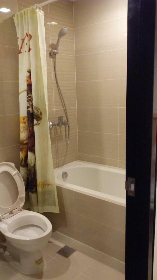One Pacific Tower C-16n Apartamento
