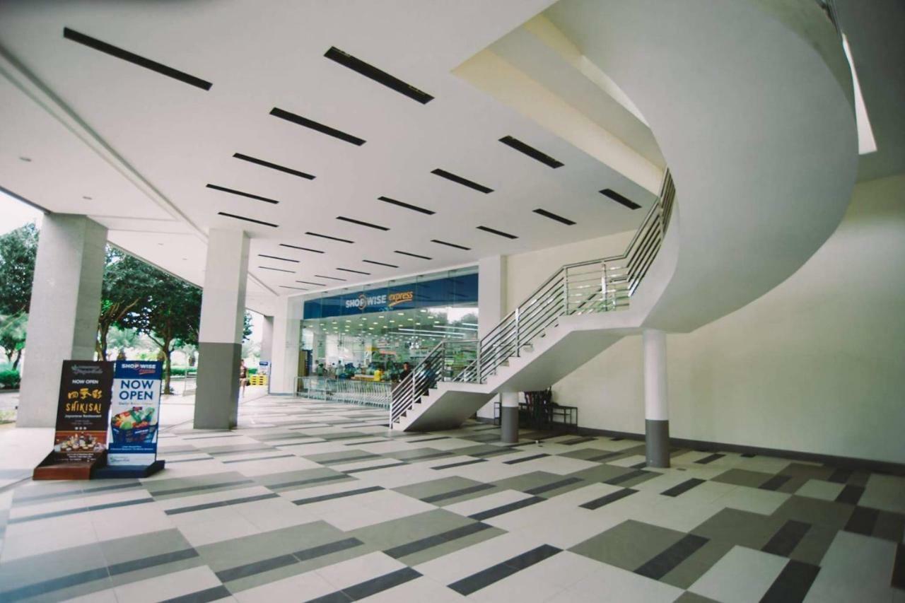 Mactan Newtown With Pool Access Apartment Lapu-Lapu City