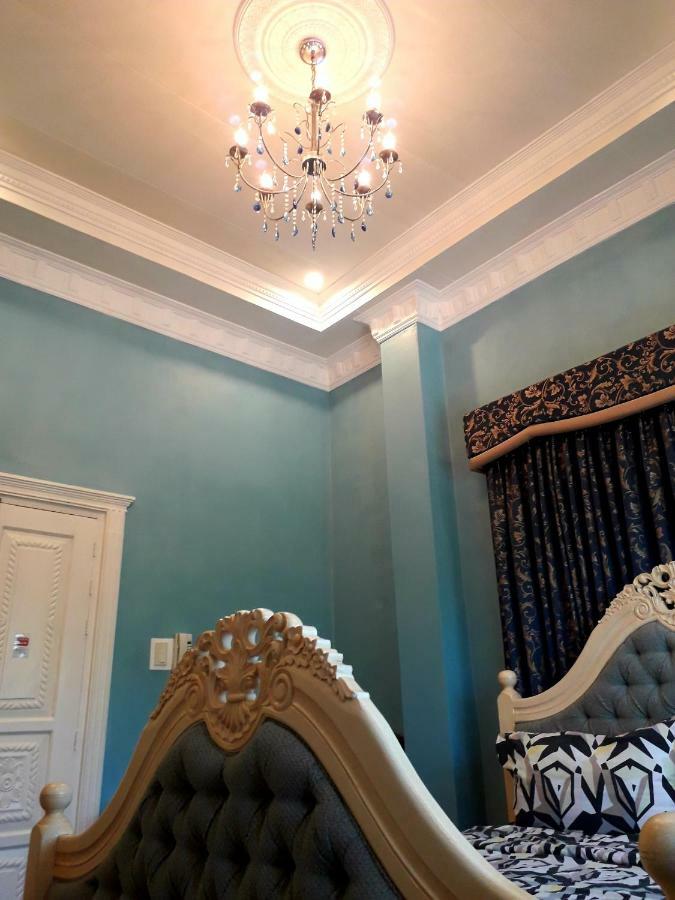 Villa Canoy's Mansion Apartelle