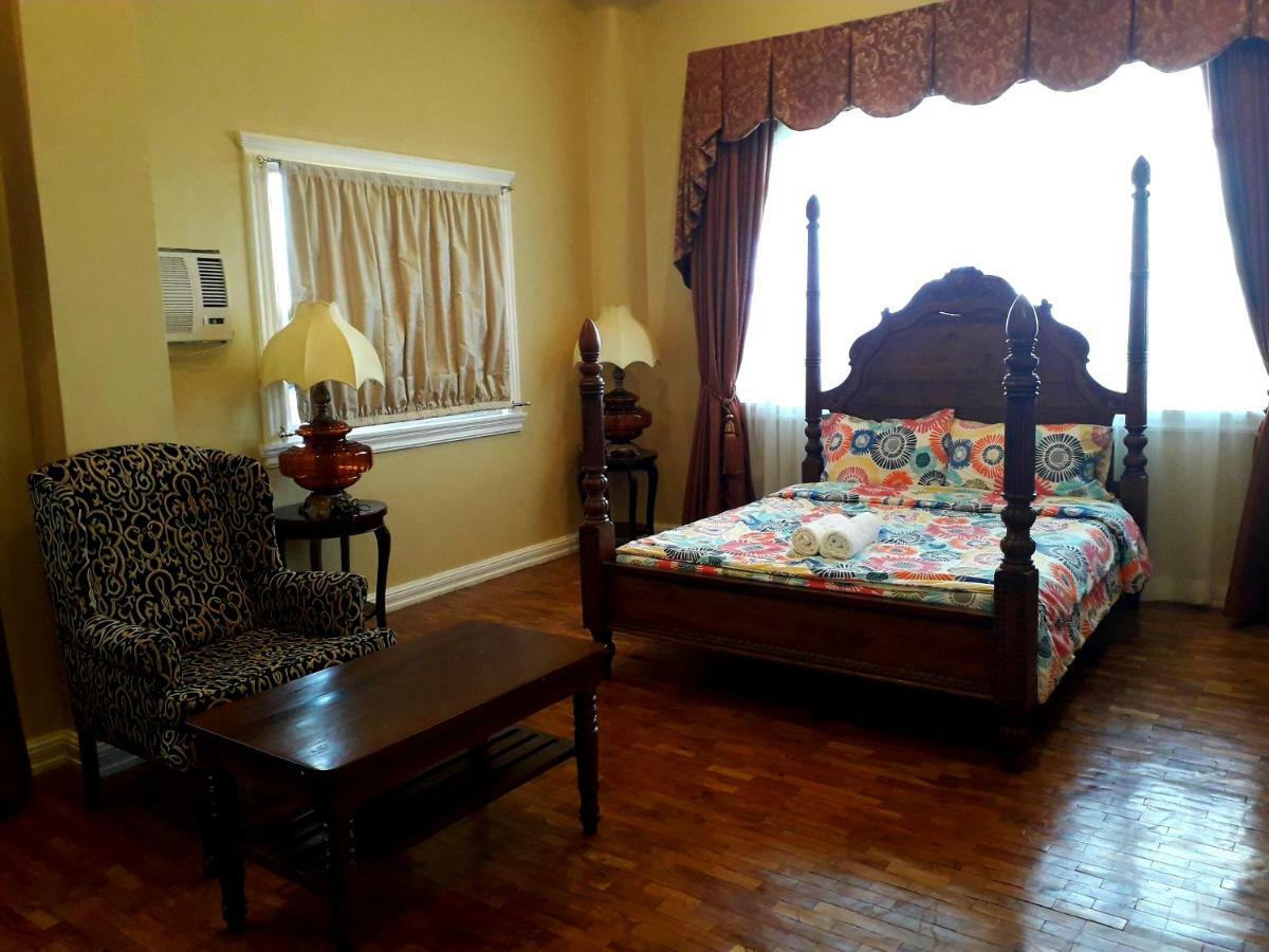 Villa Canoy's Mansion Apartelle